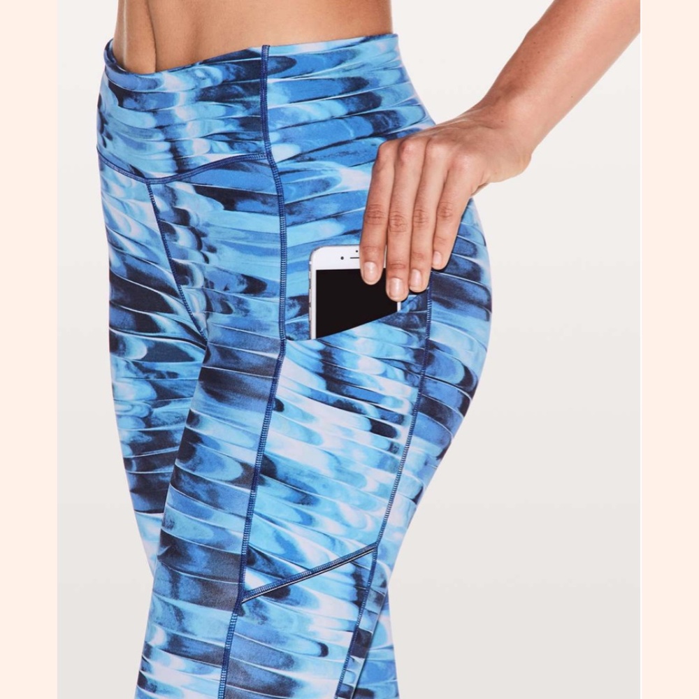 Lululemon Speed Up Crop 21" Tidal Multi Blue Size 10 Excellent Condition!